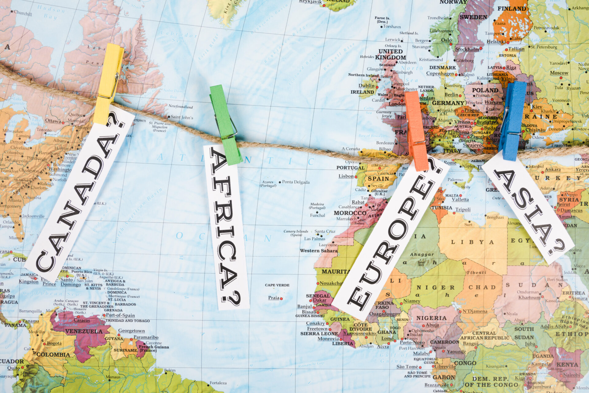 diferencia entre sanciones y embargos